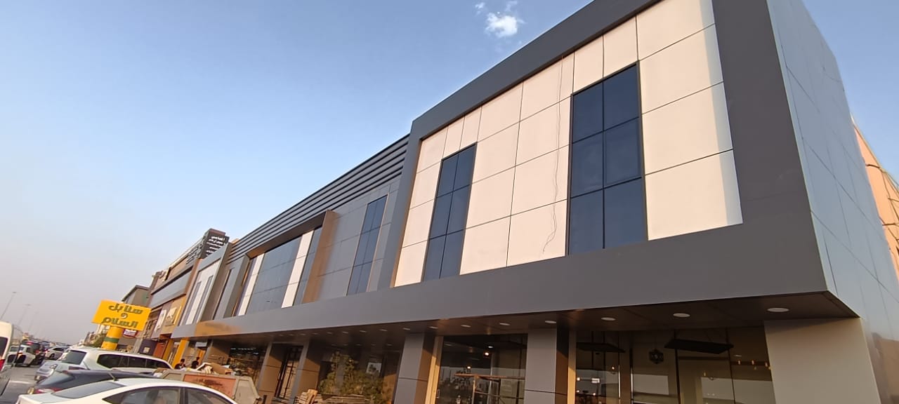 للمشاركة استديو في حي غرناطه / بلاطة